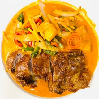 D22 ROASTED DUCK IN RED CURRY